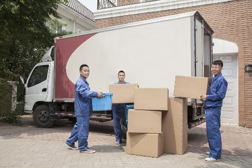 Moving van service for Kensington homes and flats