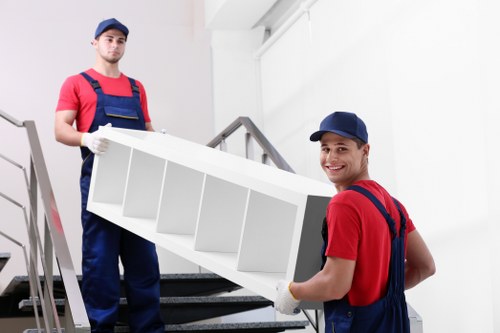 Choosing the right size removal truck for Kensington moves